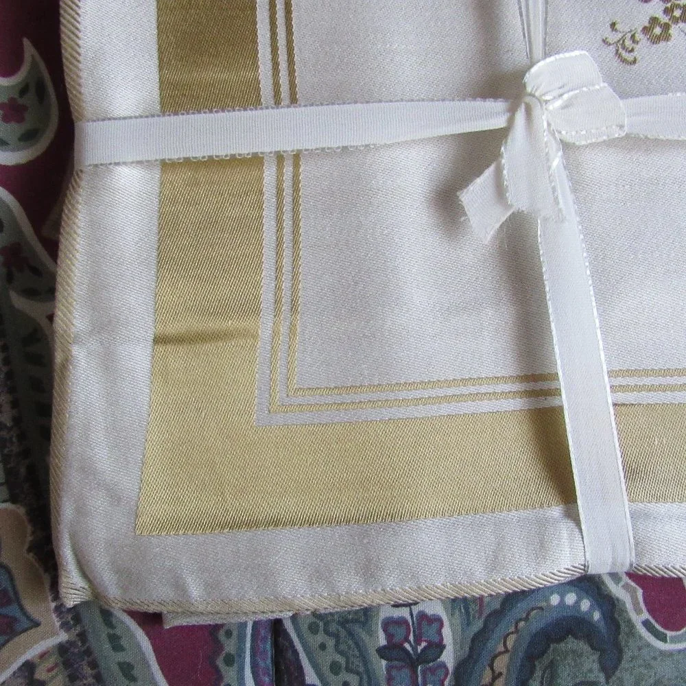 Set of 6 Gold Tone Napkins 20